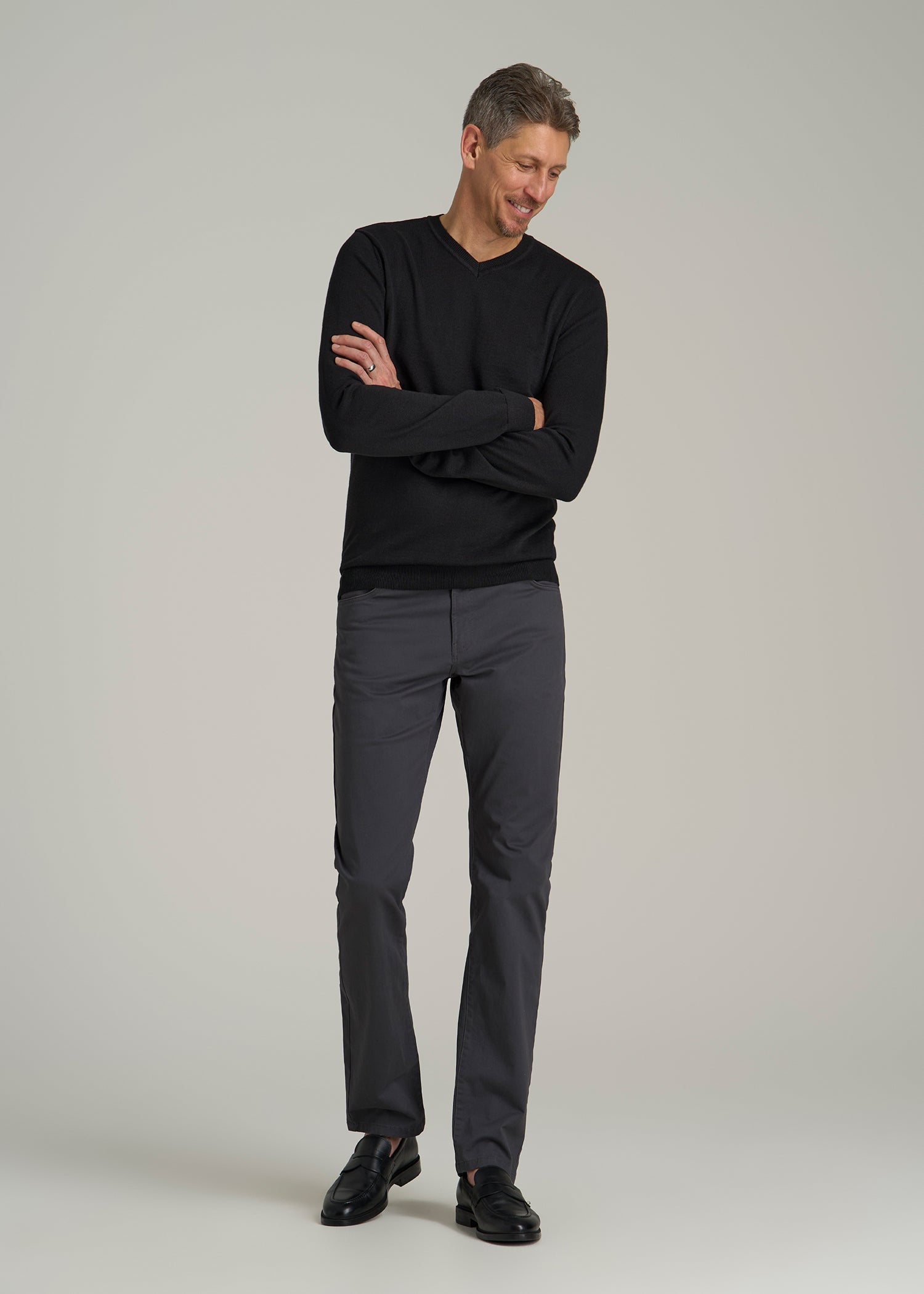 Everyday V-Neck Sweater for Tall Men in Black
