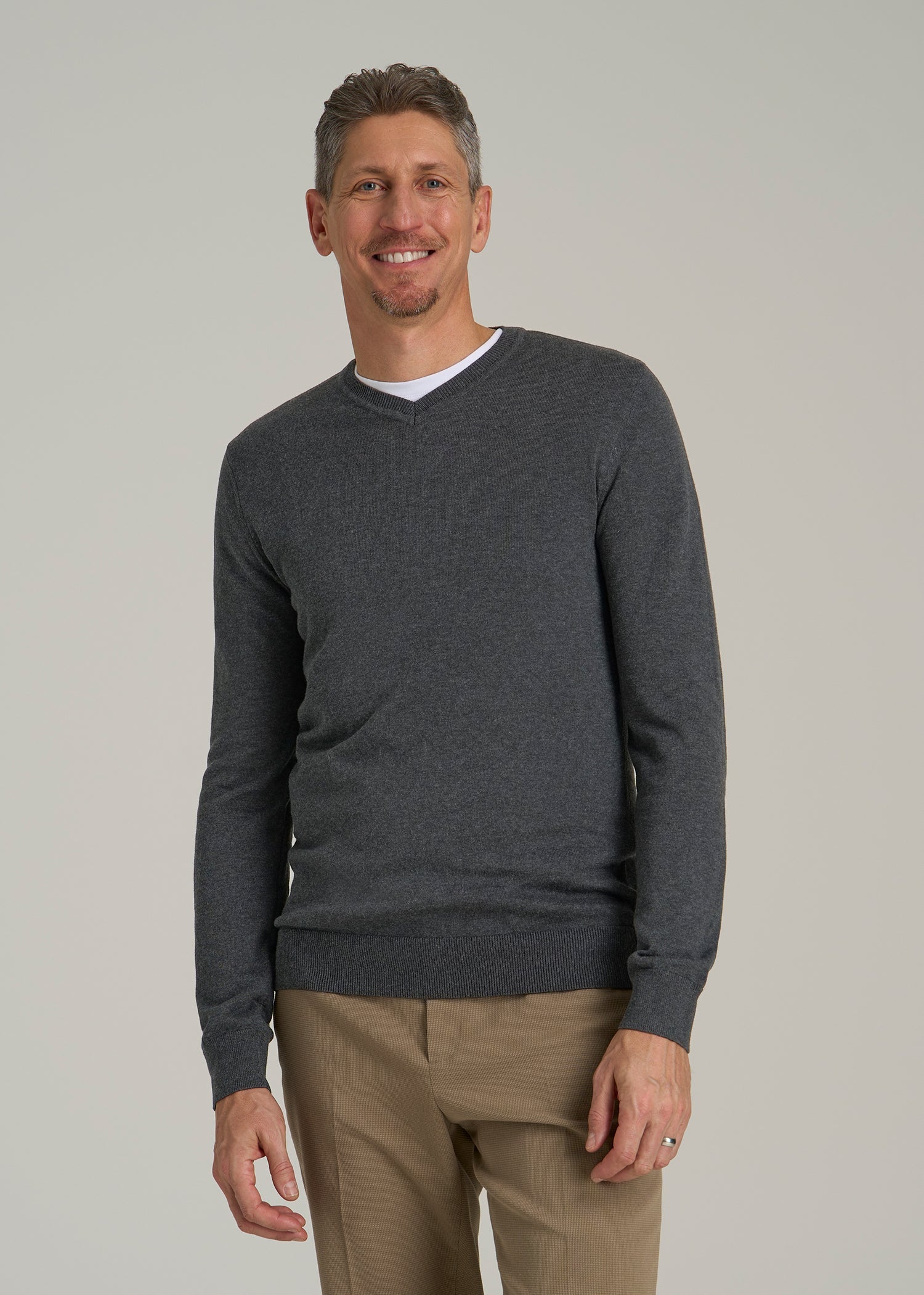 Everyday V-Neck Sweater for Tall Men in Charcoal Mix